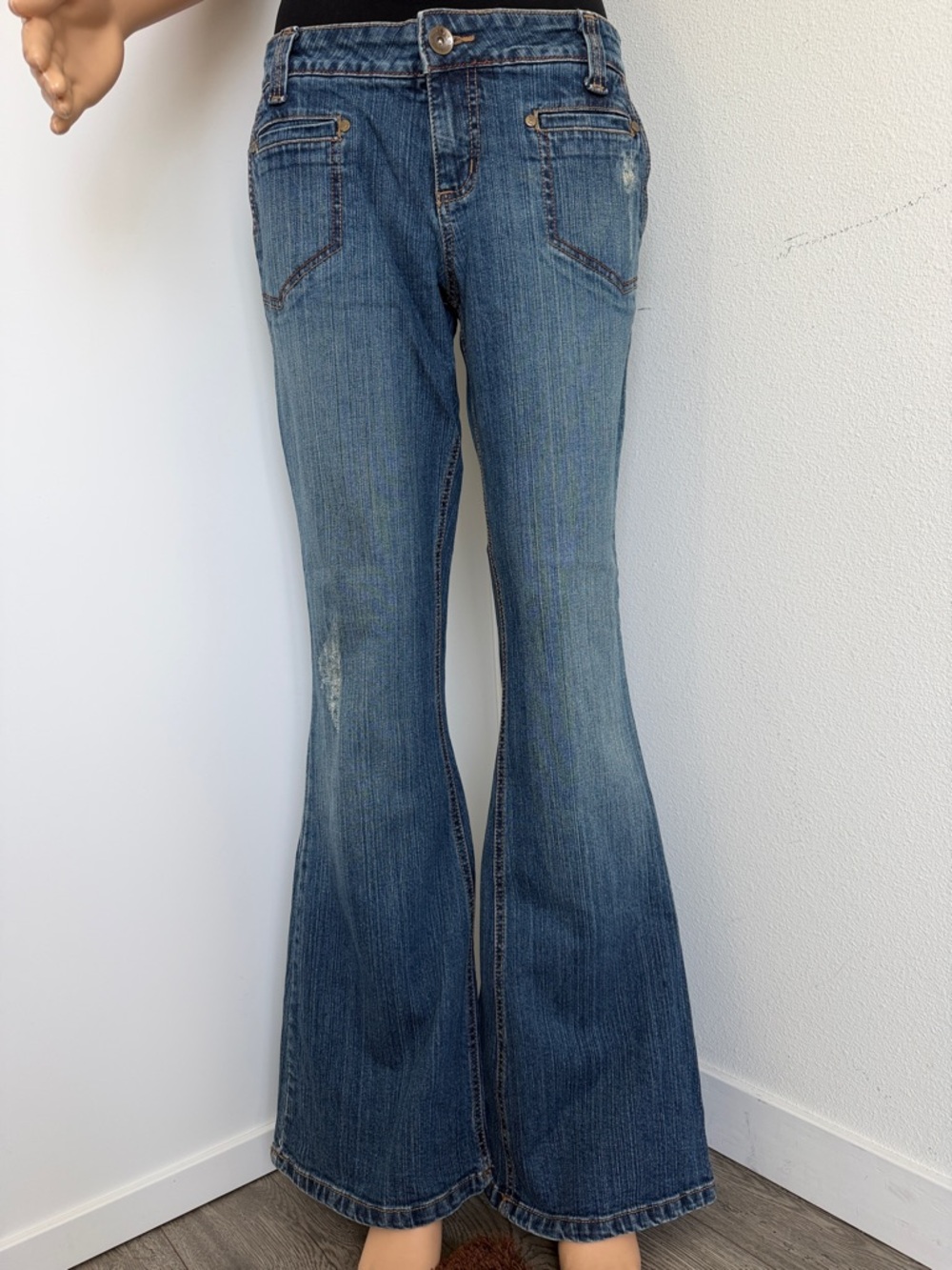NWOT Vintage Y2K Lei Blue Flare Wide-Leg Jeans
